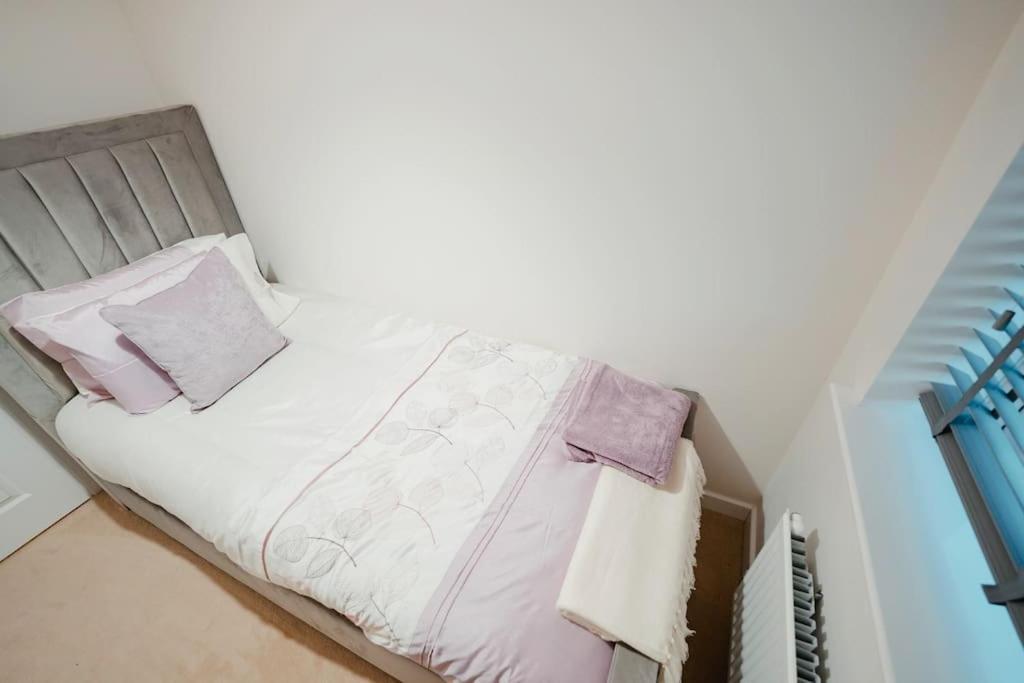 Willow Heights Modern 5-7 Persons/3 Bed Detached ロザーハム エクステリア 写真